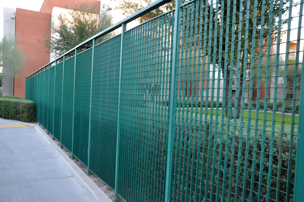 Opus 20 Fence Pattern